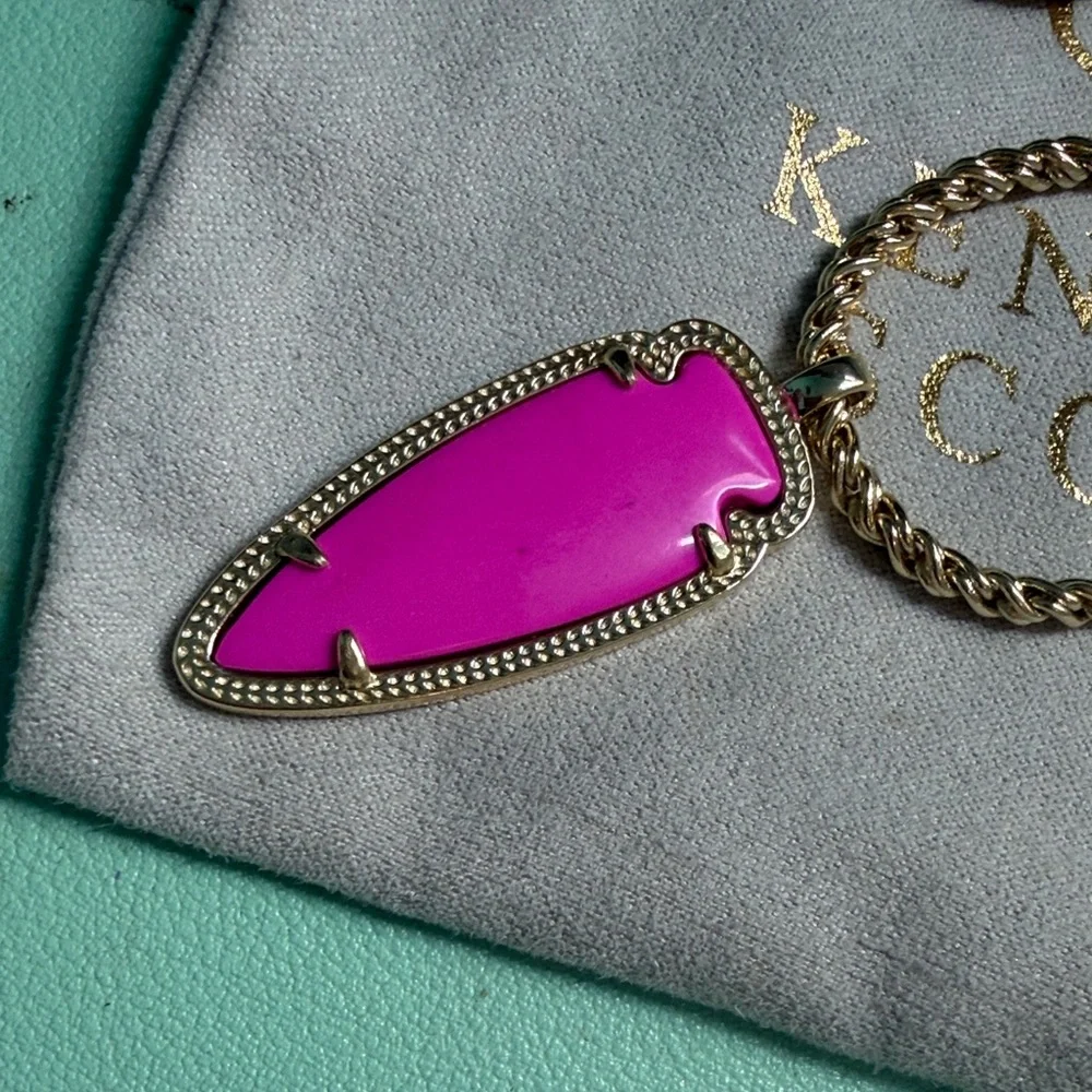 Kendra Scott Gold Chain with Vibrant Pink Pendant - Picture 2 of 5